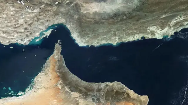 بعثة كورية جنوبية في مضيق هرمز، وعراقجي يشير إلى "تقدم كبير" في المحادثات مع عُمان