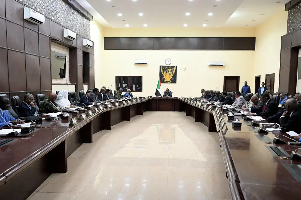اجتماع طارىء لمجلس الوزراء السوداني برئاسة كامل إدربس لمناقشة الأزمة بين الخرطوم وأديس أبابا المصدر:اعلام مجلس الوزراء