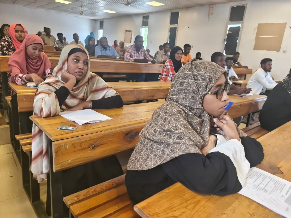 تأشيرات بريطانيا الدراسية: مستقبل معلق يواجه الطلبة السودانيين