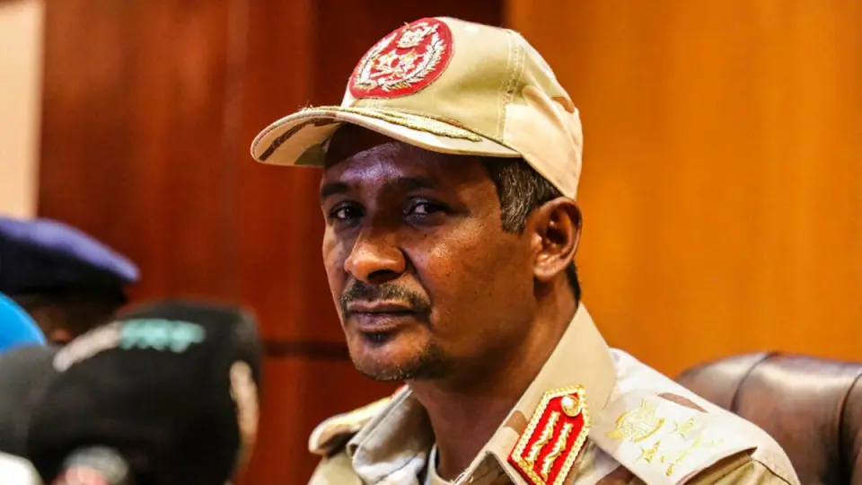 السودان.. حكم غيابي بإعدام حميدتي في قضية الجنينة