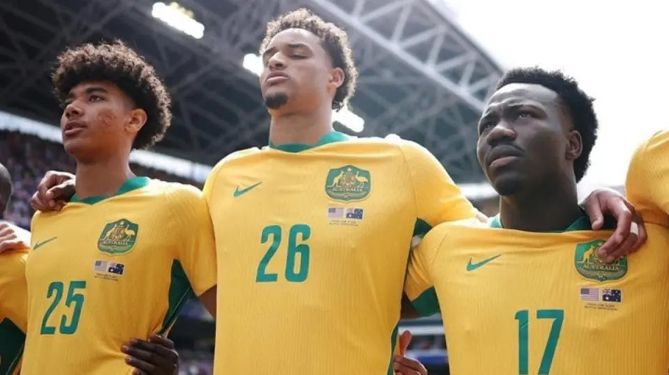 مهاجم أستراليا "الجنوب سوداني" يتوعد بمعاقبة منتخب مصر العشوائي