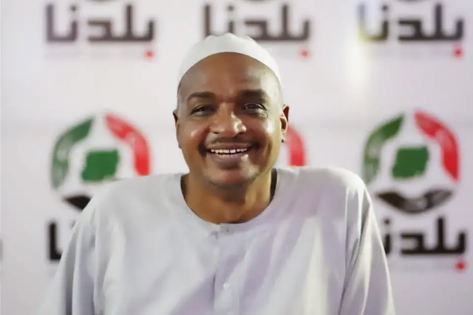 من كرسيه المتحرك إلى الصفوف الأولى.. رحيل الناشط السوداني جعفر خضر